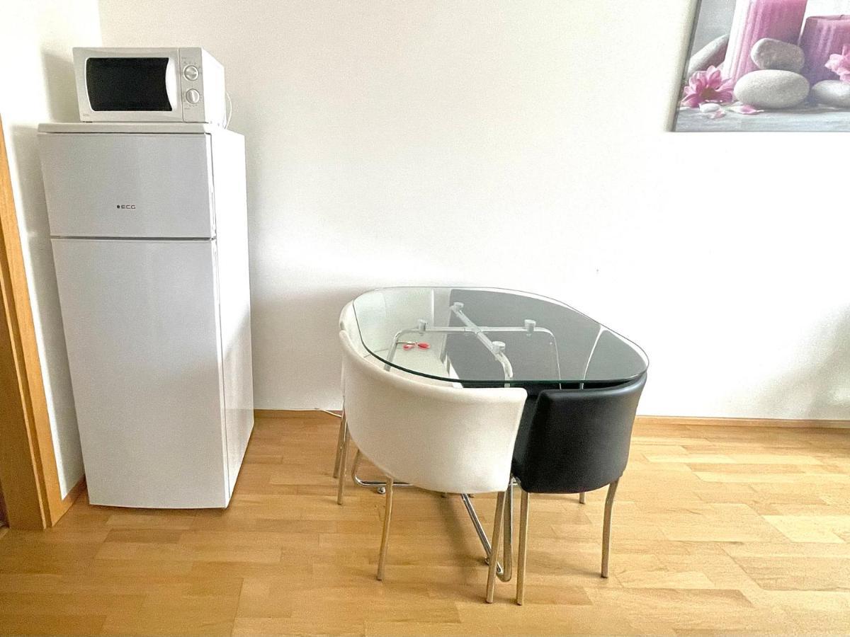 Centrum Park Apartment Прага Экстерьер фото
