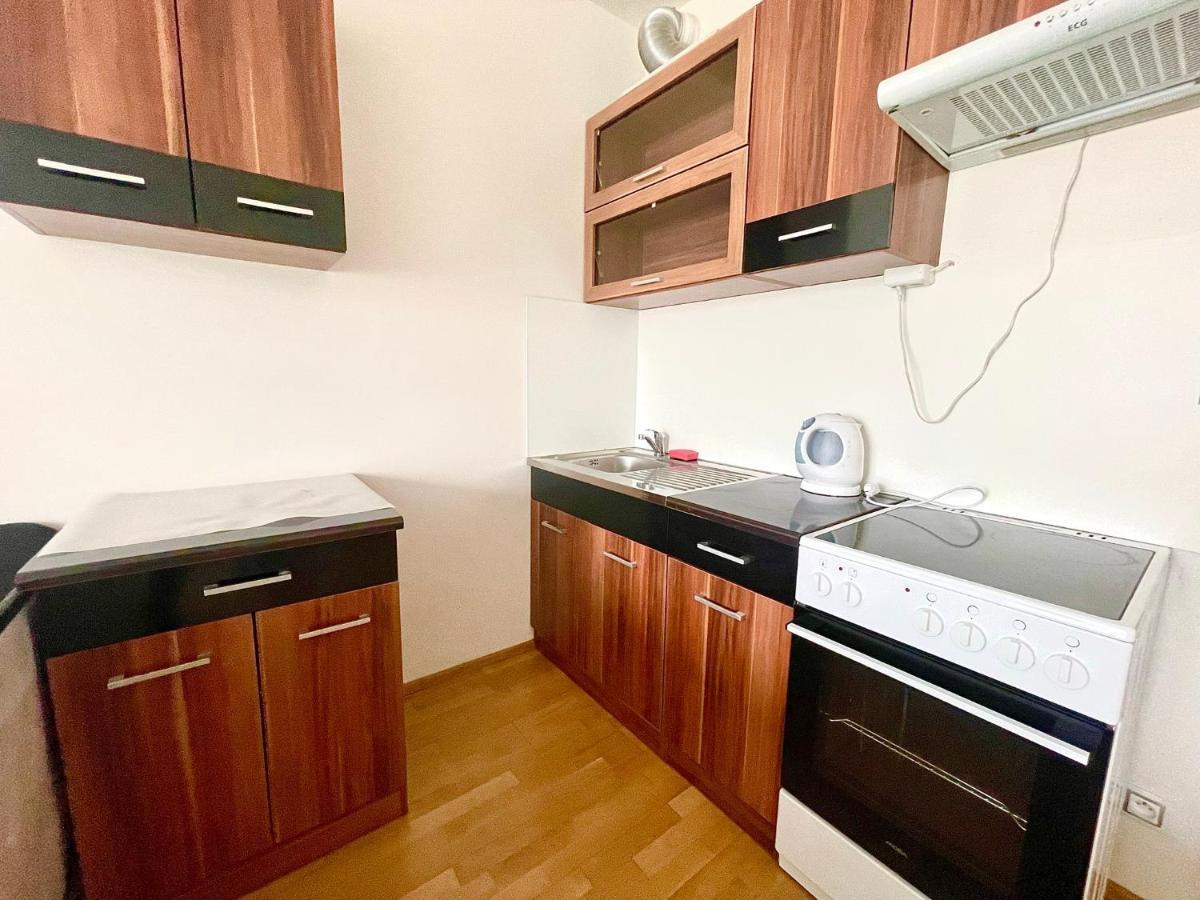 Centrum Park Apartment Прага Экстерьер фото